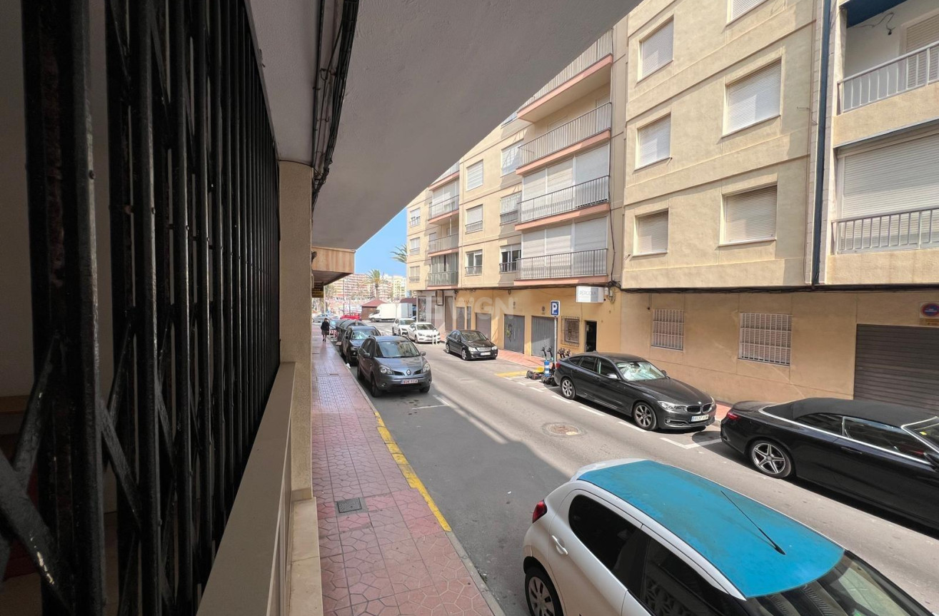 Resale - Apartment / flat - Torrevieja - Playa del Cura