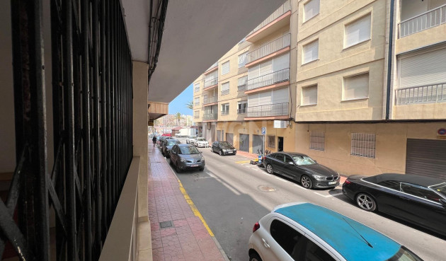 Resale - Apartment / flat - Torrevieja - Playa del Cura