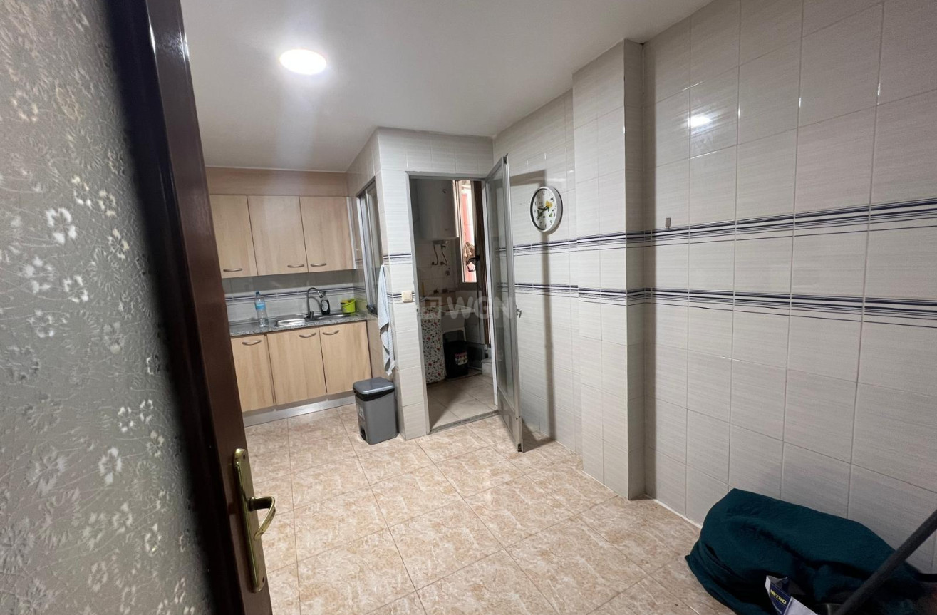 Resale - Apartment / flat - Torrevieja - Playa del Cura