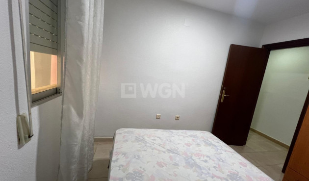 Resale - Apartment / flat - Torrevieja - Playa del Cura