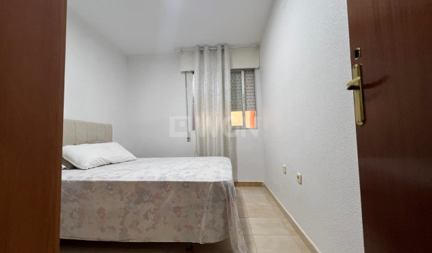 Resale - Apartment / flat - Torrevieja - Playa del Cura