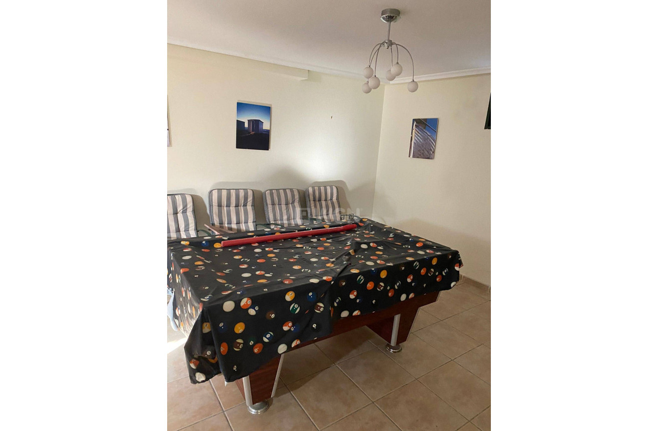 Wiederverkauf - Villa - Orihuela Costa - Villamartín-las Filipinas