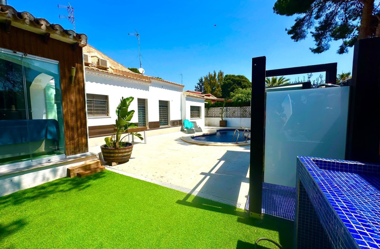 Odsprzedaż - Villa - Orihuela Costa - Rocio Del Mar