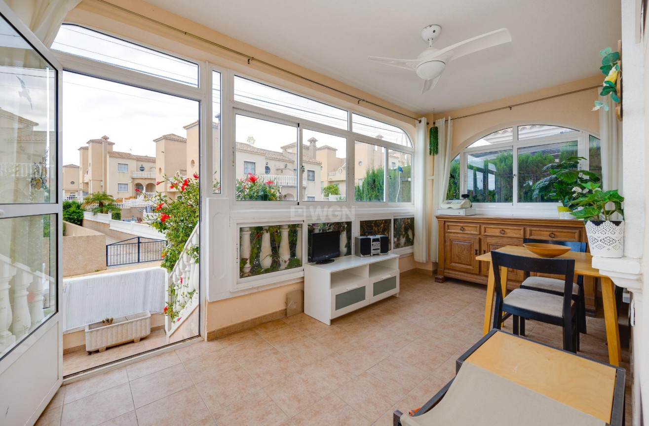 Odsprzedaż - Villa - Orihuela Costa - Villamartín-las Filipinas