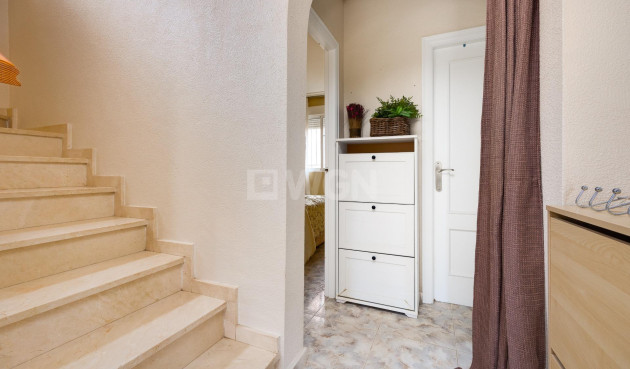 Odsprzedaż - Villa - Orihuela Costa - Villamartín-las Filipinas