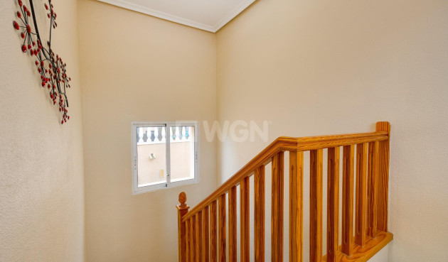 Odsprzedaż - Villa - Orihuela Costa - Villamartín-las Filipinas