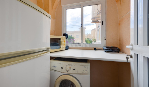 Odsprzedaż - Villa - Orihuela Costa - Villamartín-las Filipinas