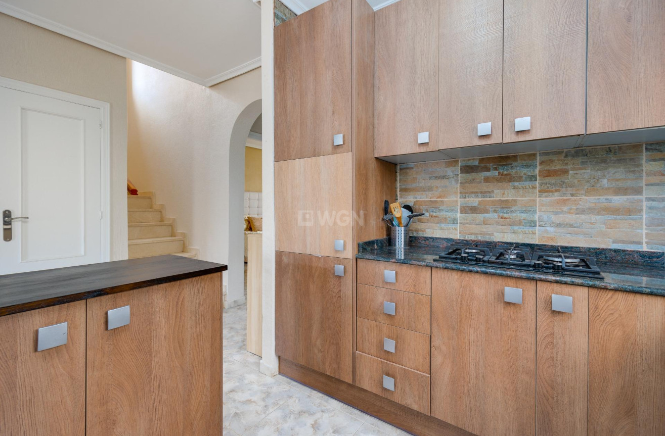 Odsprzedaż - Villa - Orihuela Costa - Villamartín-las Filipinas