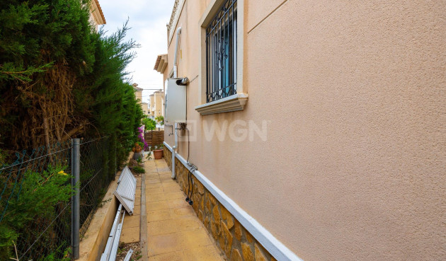 Odsprzedaż - Villa - Orihuela Costa - Villamartín-las Filipinas