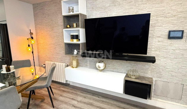 Odsprzedaż - Villa - Orihuela Costa - Villamartín