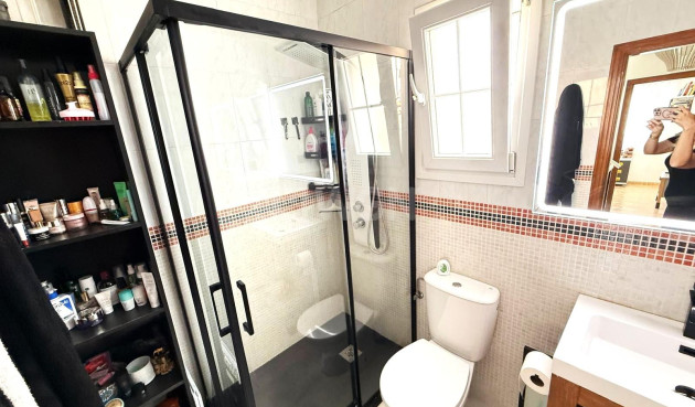 Odsprzedaż - Villa - Orihuela Costa - Villamartín