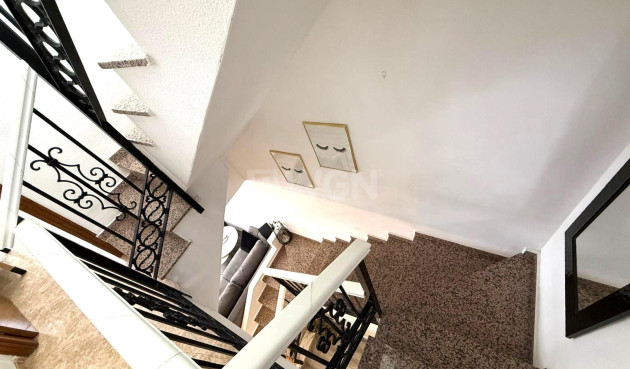 Odsprzedaż - Villa - Orihuela Costa - Villamartín