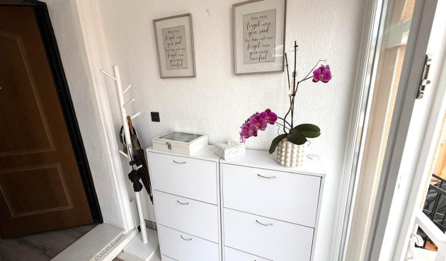 Odsprzedaż - Villa - Orihuela Costa - Villamartín