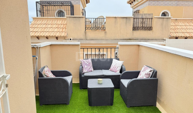 Odsprzedaż - Villa - Orihuela Costa - Villamartín