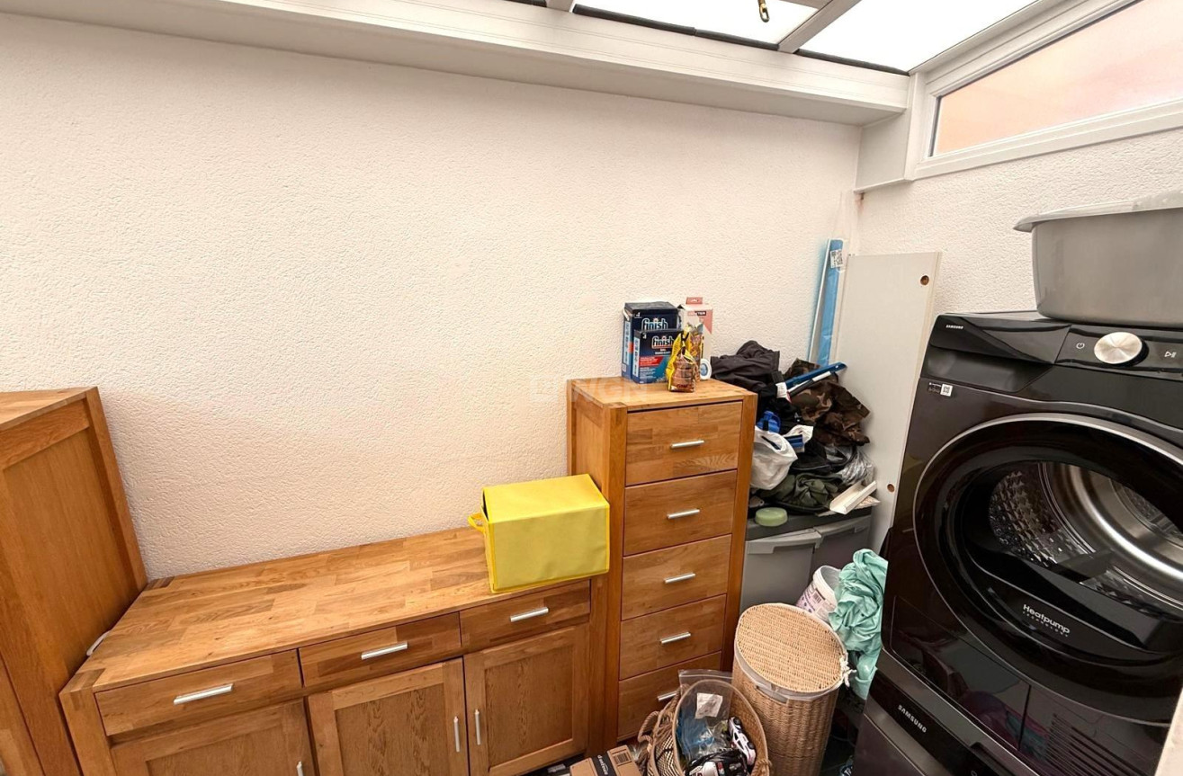 Odsprzedaż - Villa - Orihuela Costa - Villamartín