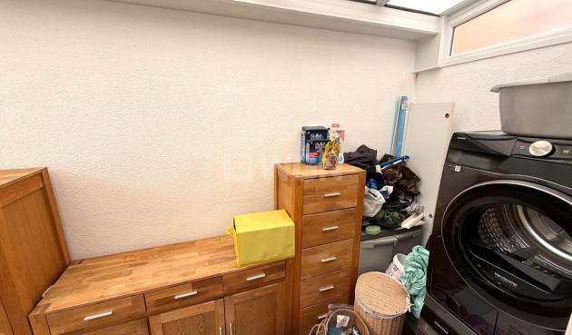 Odsprzedaż - Villa - Orihuela Costa - Villamartín