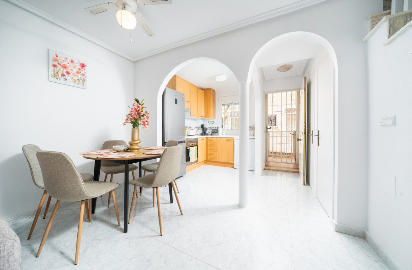 Odsprzedaż - Kamienica - Orihuela Costa - Los Almendros - La Florida