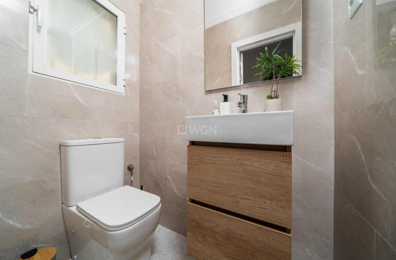 Odsprzedaż - Kamienica - Orihuela Costa - Los Almendros - La Florida