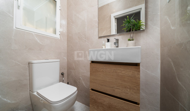 Odsprzedaż - Kamienica - Orihuela Costa - Los Almendros - La Florida