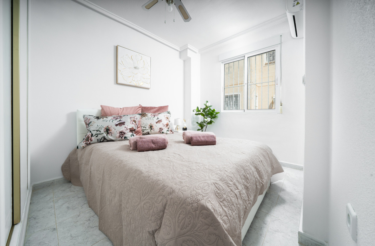 Odsprzedaż - Kamienica - Orihuela Costa - Los Almendros - La Florida