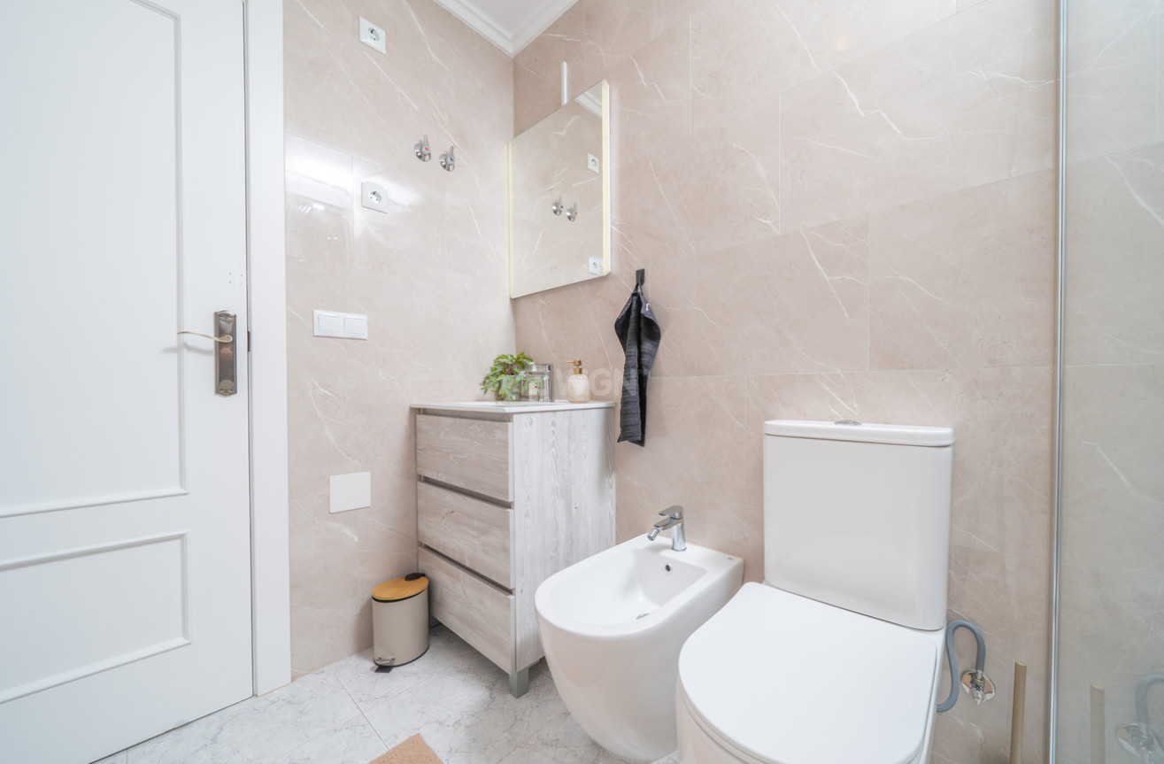 Odsprzedaż - Kamienica - Orihuela Costa - Los Almendros - La Florida