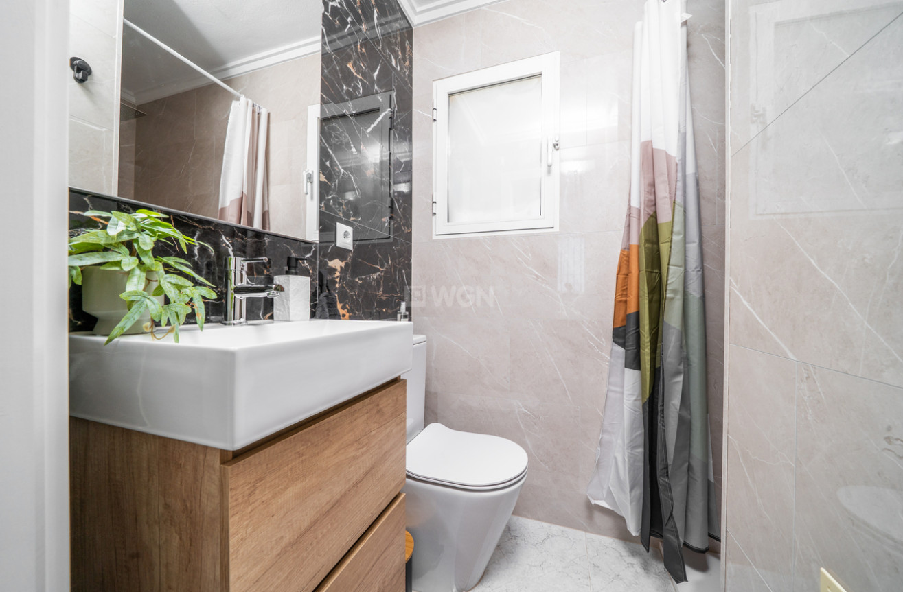 Odsprzedaż - Kamienica - Orihuela Costa - Los Almendros - La Florida