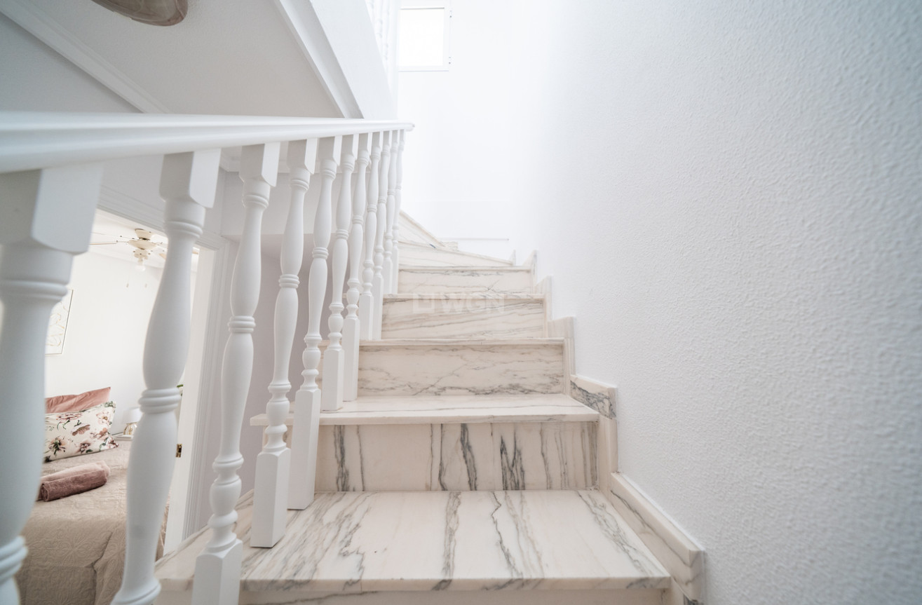 Odsprzedaż - Kamienica - Orihuela Costa - Los Almendros - La Florida