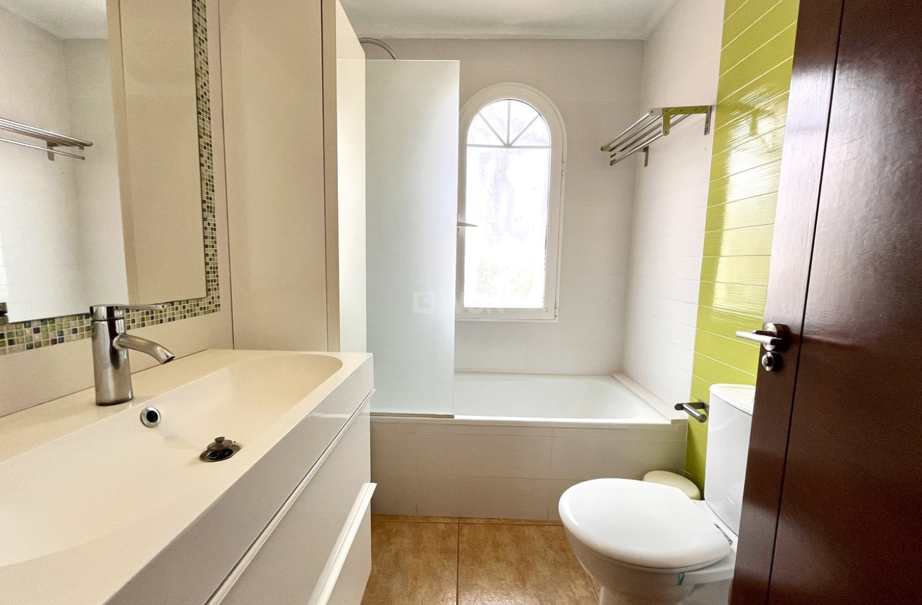 Wiederverkauf - Villa - La Zenia - Costa Blanca