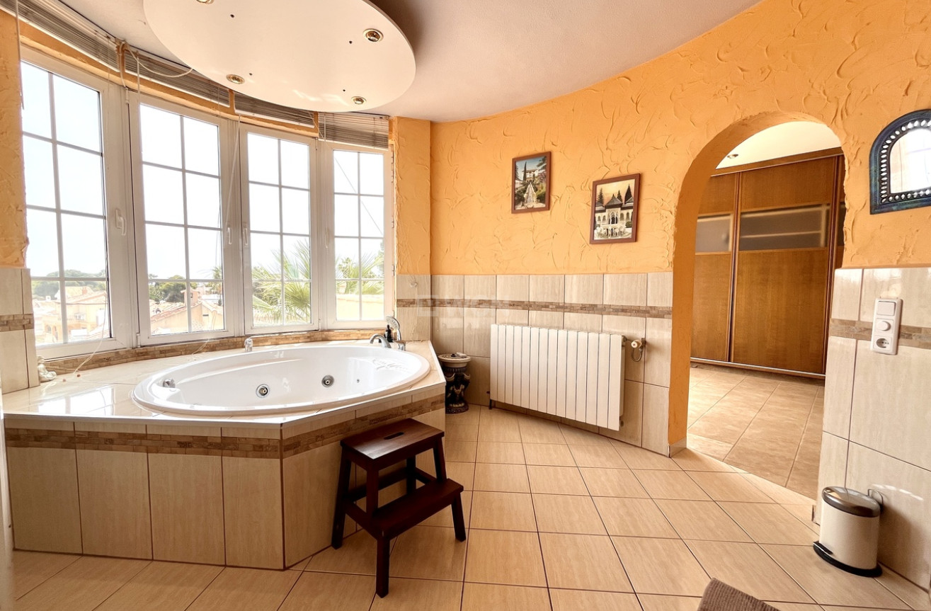 Wiederverkauf - Villa - La Zenia - Costa Blanca