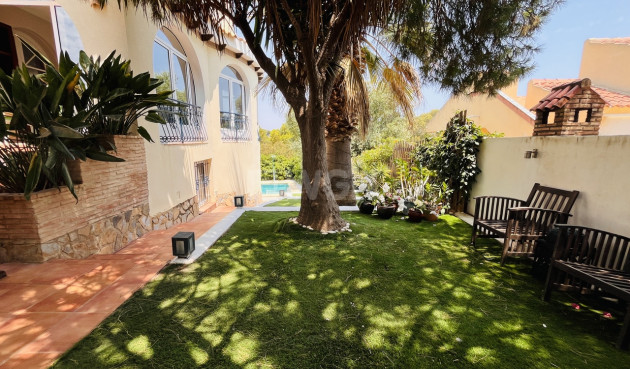 Wiederverkauf - Villa - La Zenia - Costa Blanca