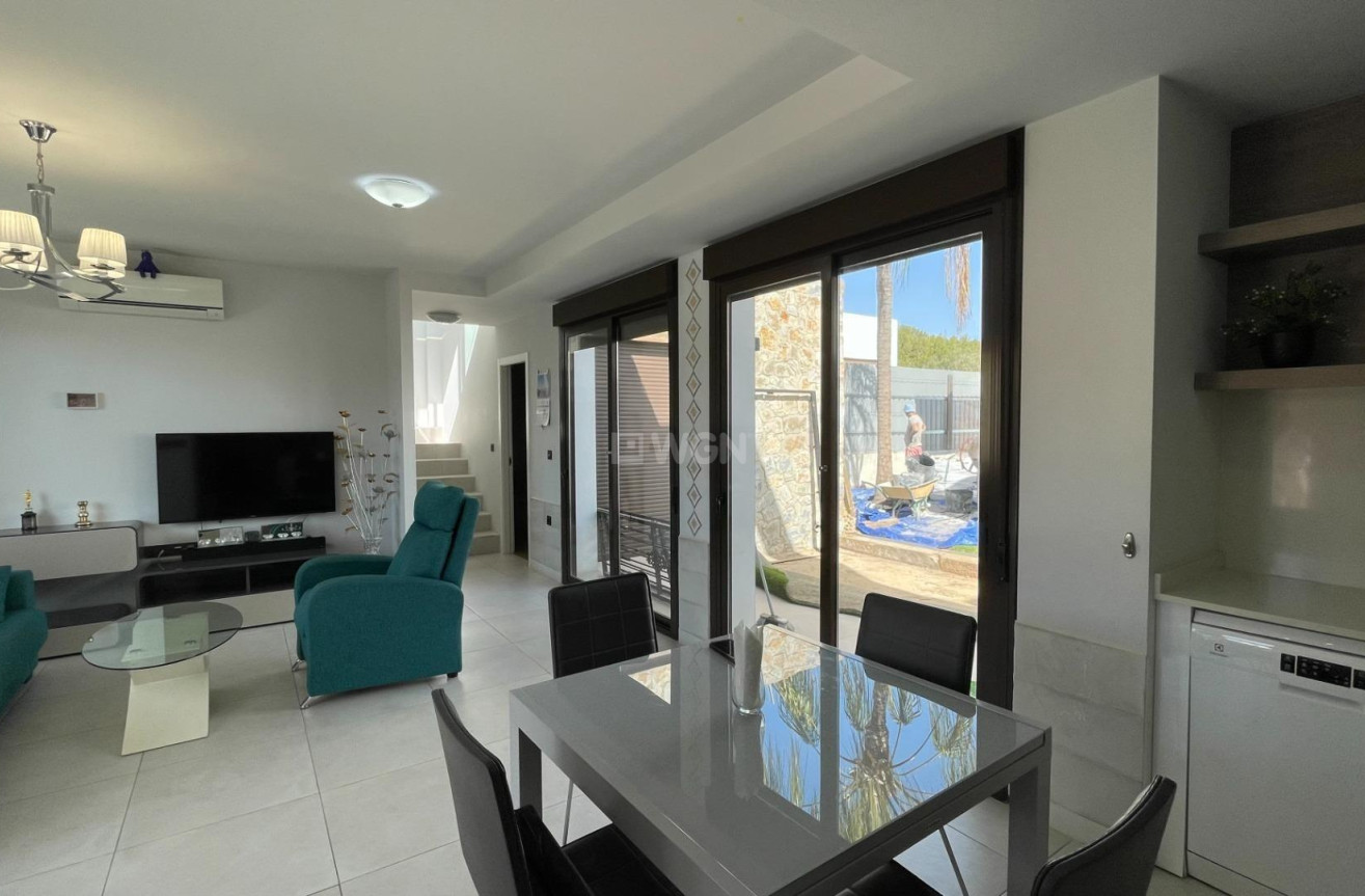 Wiederverkauf - Villa - Orihuela Costa - Lomas de Cabo Roig