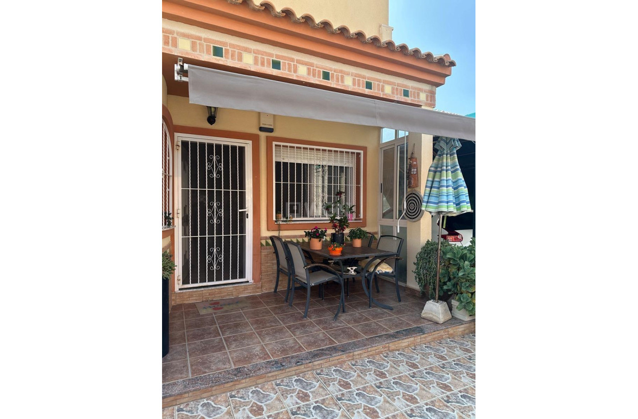 Odsprzedaż - Villa - Orihuela Costa - Playa Flamenca