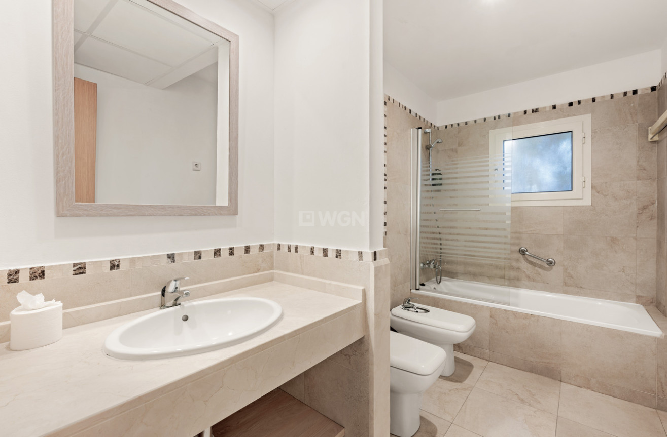 Resale - Apartment / flat - Manilva - Costa del Sol