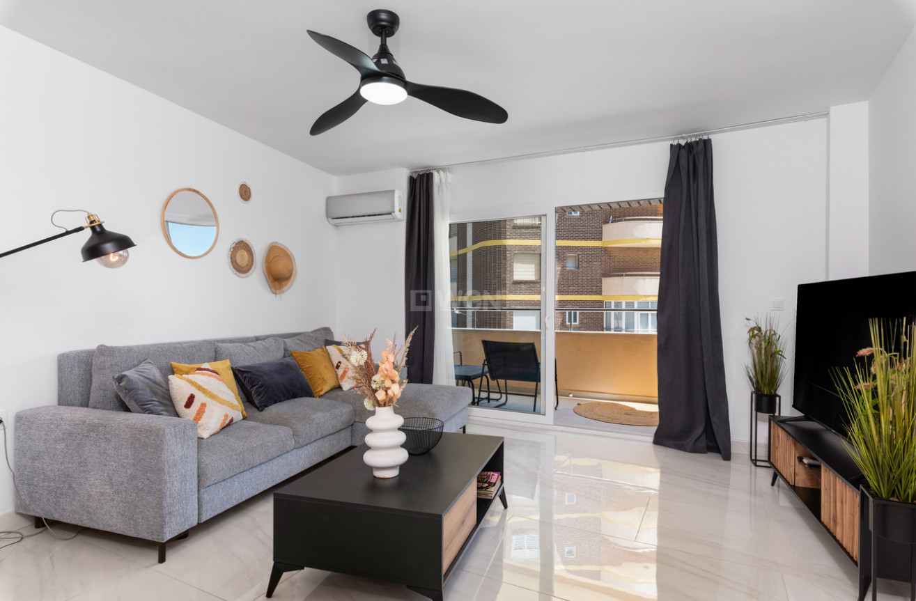 Odsprzedaż - Mieszkanie w bloku - La Zenia - Costa Blanca