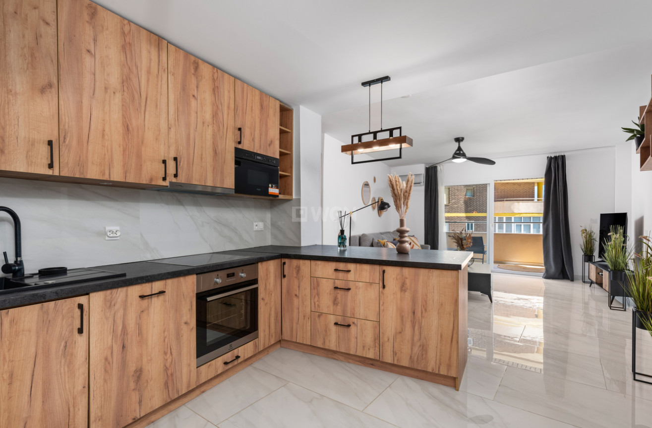 Odsprzedaż - Mieszkanie w bloku - La Zenia - Costa Blanca