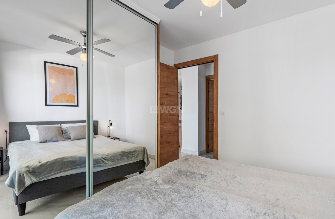 Odsprzedaż - Mieszkanie w bloku - La Zenia - Costa Blanca