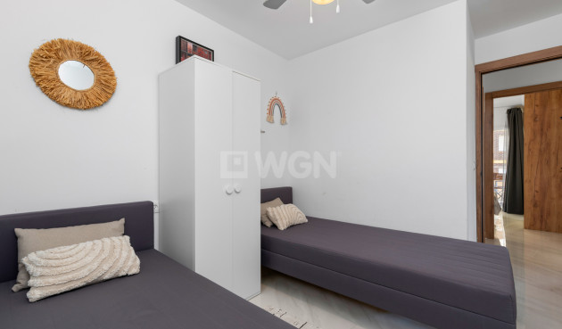 Odsprzedaż - Mieszkanie w bloku - La Zenia - Costa Blanca