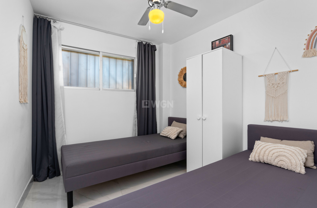 Odsprzedaż - Mieszkanie w bloku - La Zenia - Costa Blanca