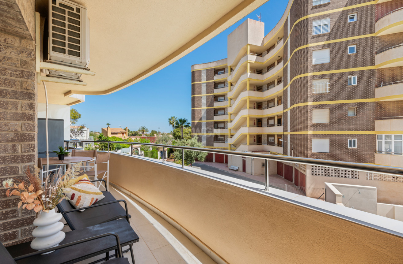 Odsprzedaż - Mieszkanie w bloku - La Zenia - Costa Blanca