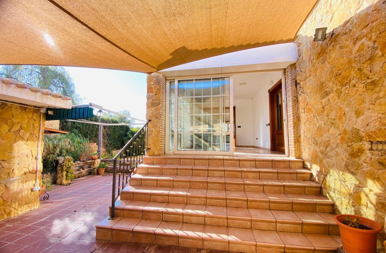 Odsprzedaż - Villa - Orihuela Costa - La Florida