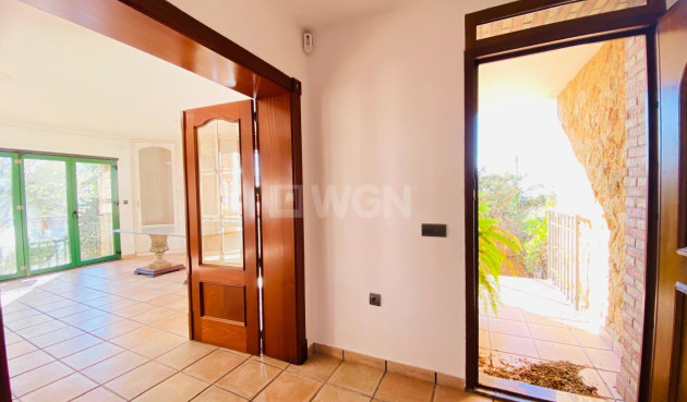 Odsprzedaż - Villa - Orihuela Costa - La Florida