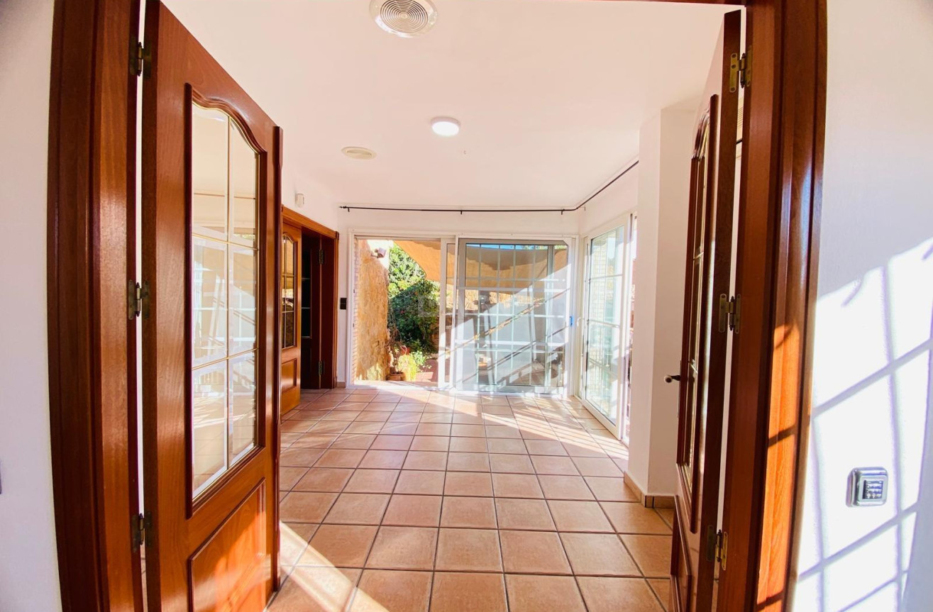 Odsprzedaż - Villa - Orihuela Costa - La Florida