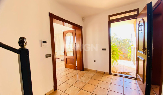 Odsprzedaż - Villa - Orihuela Costa - La Florida