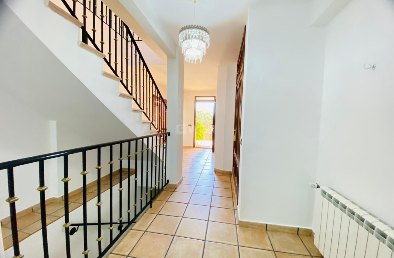 Odsprzedaż - Villa - Orihuela Costa - La Florida