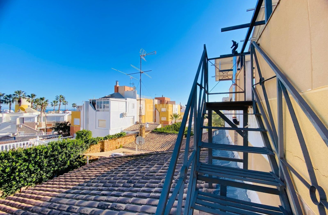 Odsprzedaż - Villa - Orihuela Costa - La Florida