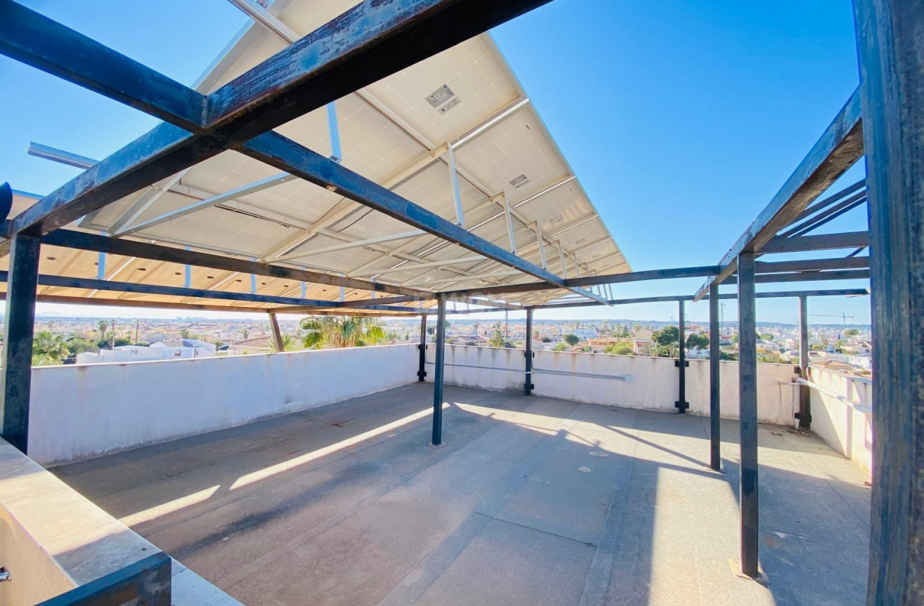 Odsprzedaż - Villa - Orihuela Costa - La Florida