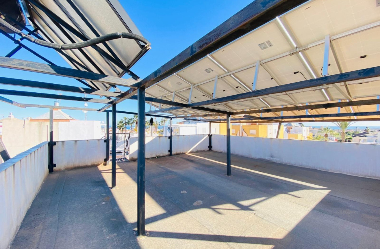 Odsprzedaż - Villa - Orihuela Costa - La Florida