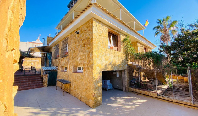 Odsprzedaż - Villa - Orihuela Costa - La Florida