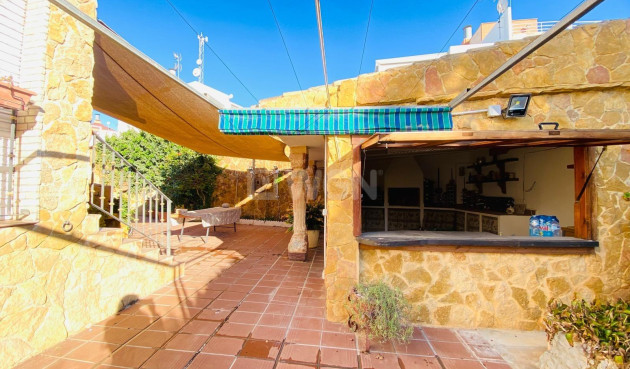 Odsprzedaż - Villa - Orihuela Costa - La Florida