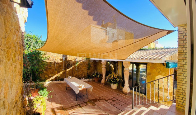 Odsprzedaż - Villa - Orihuela Costa - La Florida